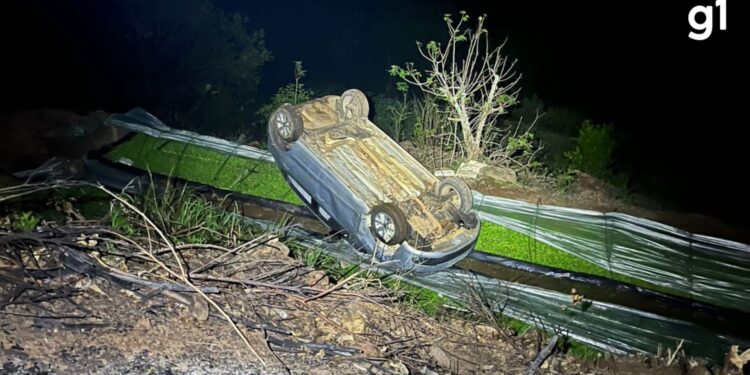 Suspeito de triplo homicídio caiu com carro de ribanceira momentos antes do crime no RS; vítimas eram pai, filho e sobrinho